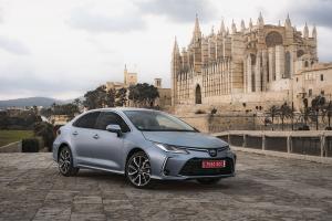 2019 Toyota Corolla Hybrid Sedan